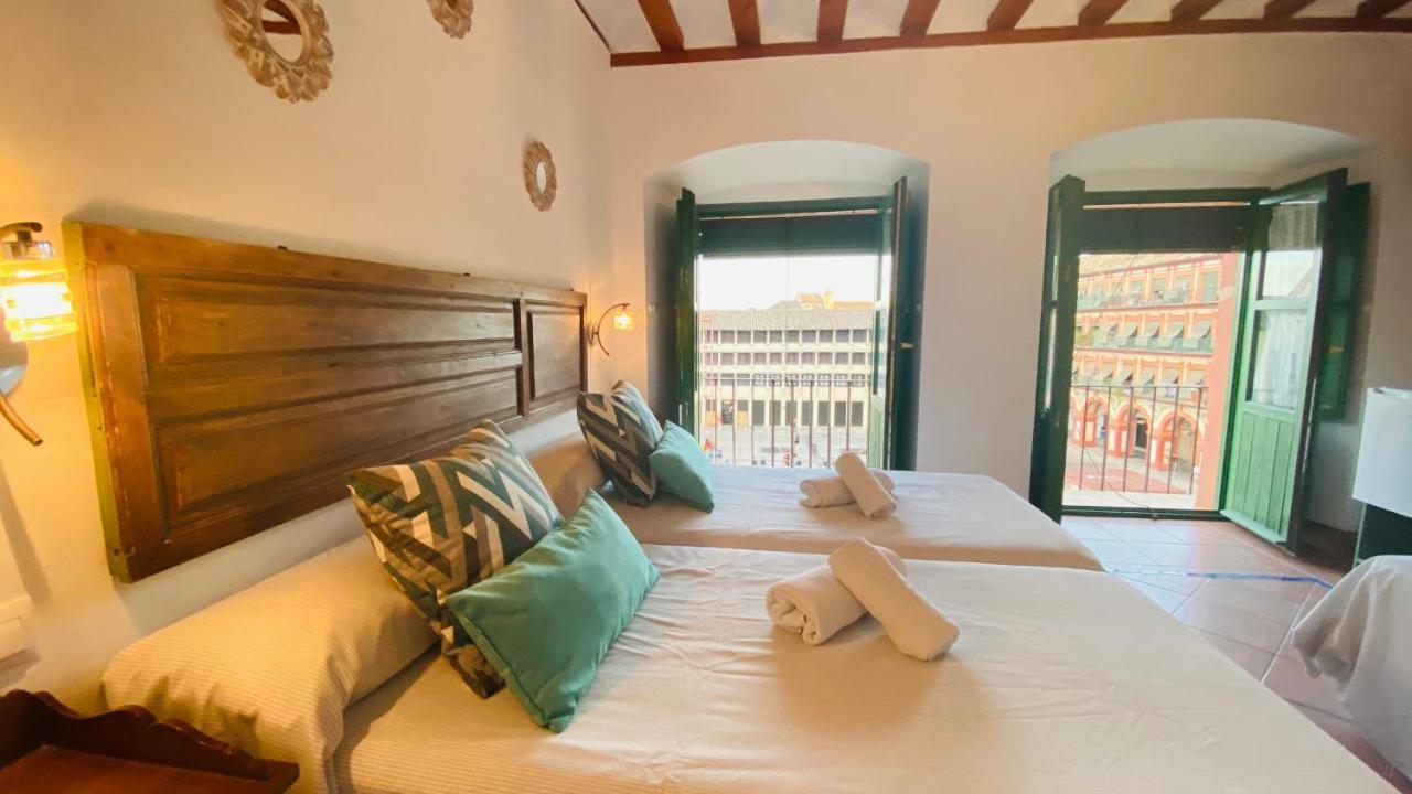 Hostel Plaza Mayor Corredera Kordoba Bagian luar foto