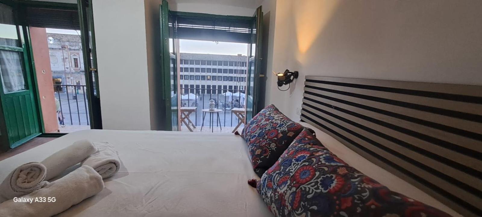 Hostel Plaza Mayor Corredera Kordoba Bagian luar foto